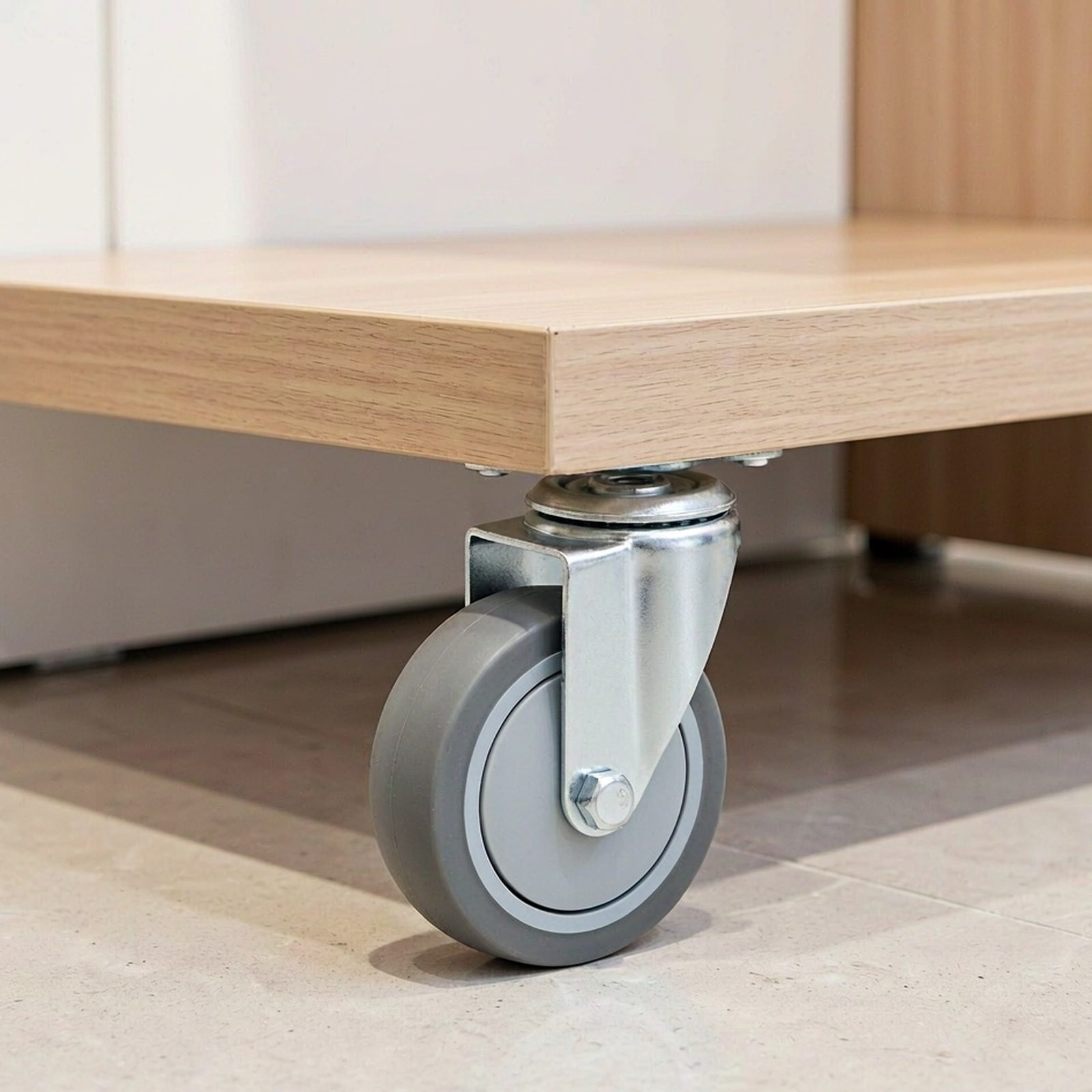 100 mm PU Bolt-Hole Swivel Caster — Retail display